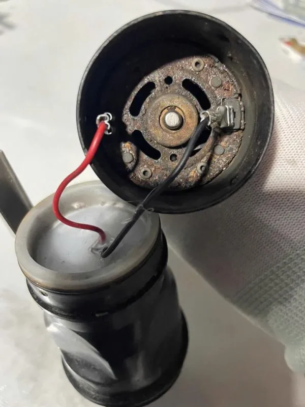 Máy đánh vảy cá giá rẻ thường không có phụ kiện thay sửa