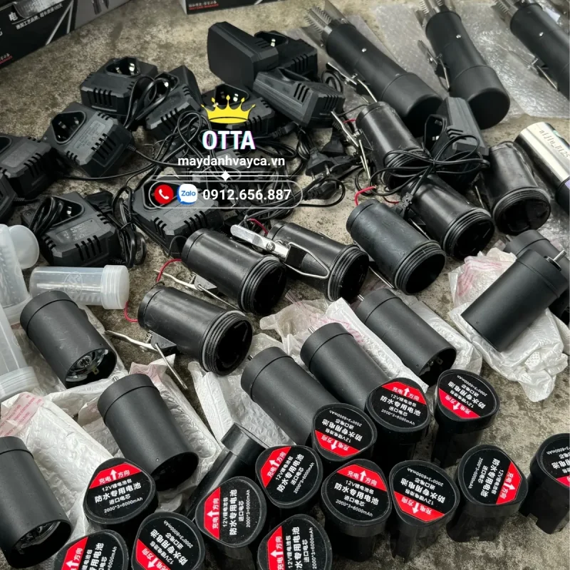 Pin máy đánh vảy cá 3 Cell & 4 Cell