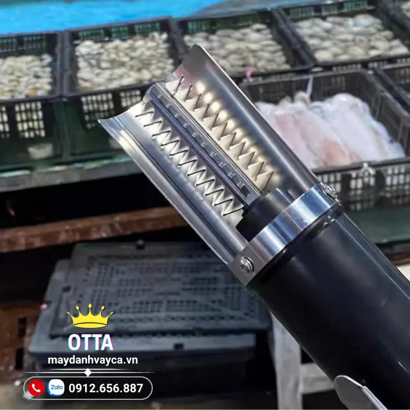 Cấu tạo lưỡi và motor của máy đánh vảy cá